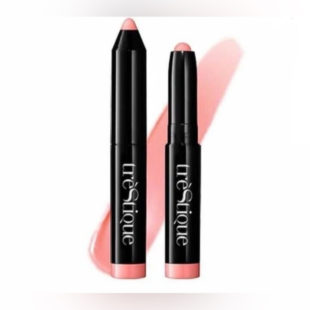 $5 Trestique Pink Lip Crayon Set New$5 WHEN BUNDLED WITH 3 OR MORE ITEMS